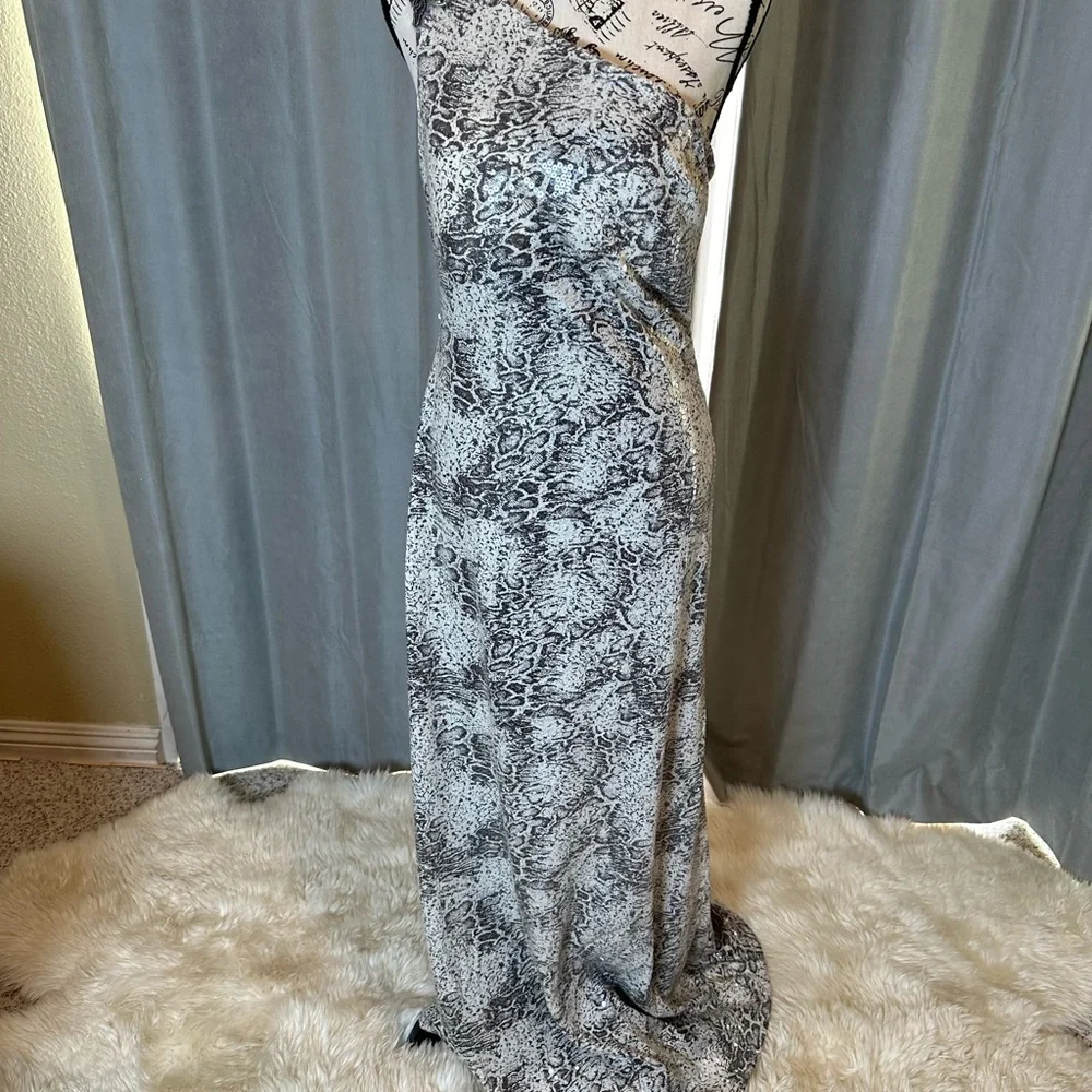 Cache - Picture 3 of 4